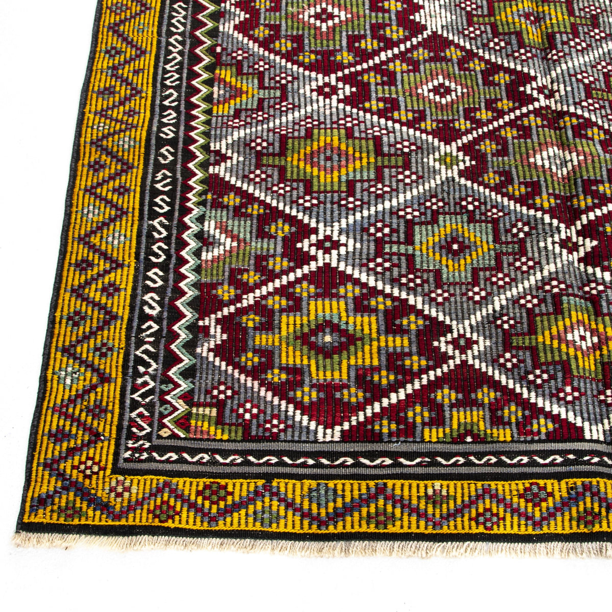 Namorre - (4'9'' x 8') Vintage Turkish Kilim