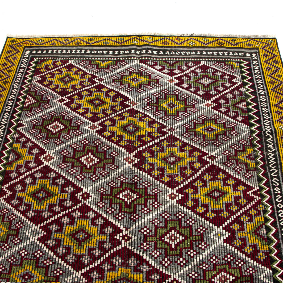 Namorre - (4'9'' x 8') Vintage Turkish Kilim