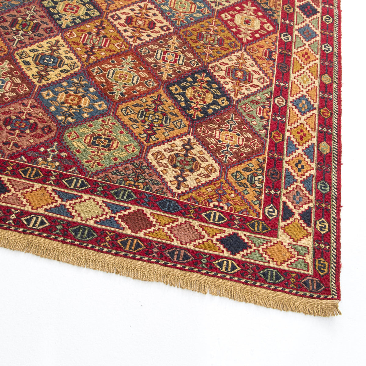 Marrila - (4'3'' x 6'3'') Vintage Turkish Kilim