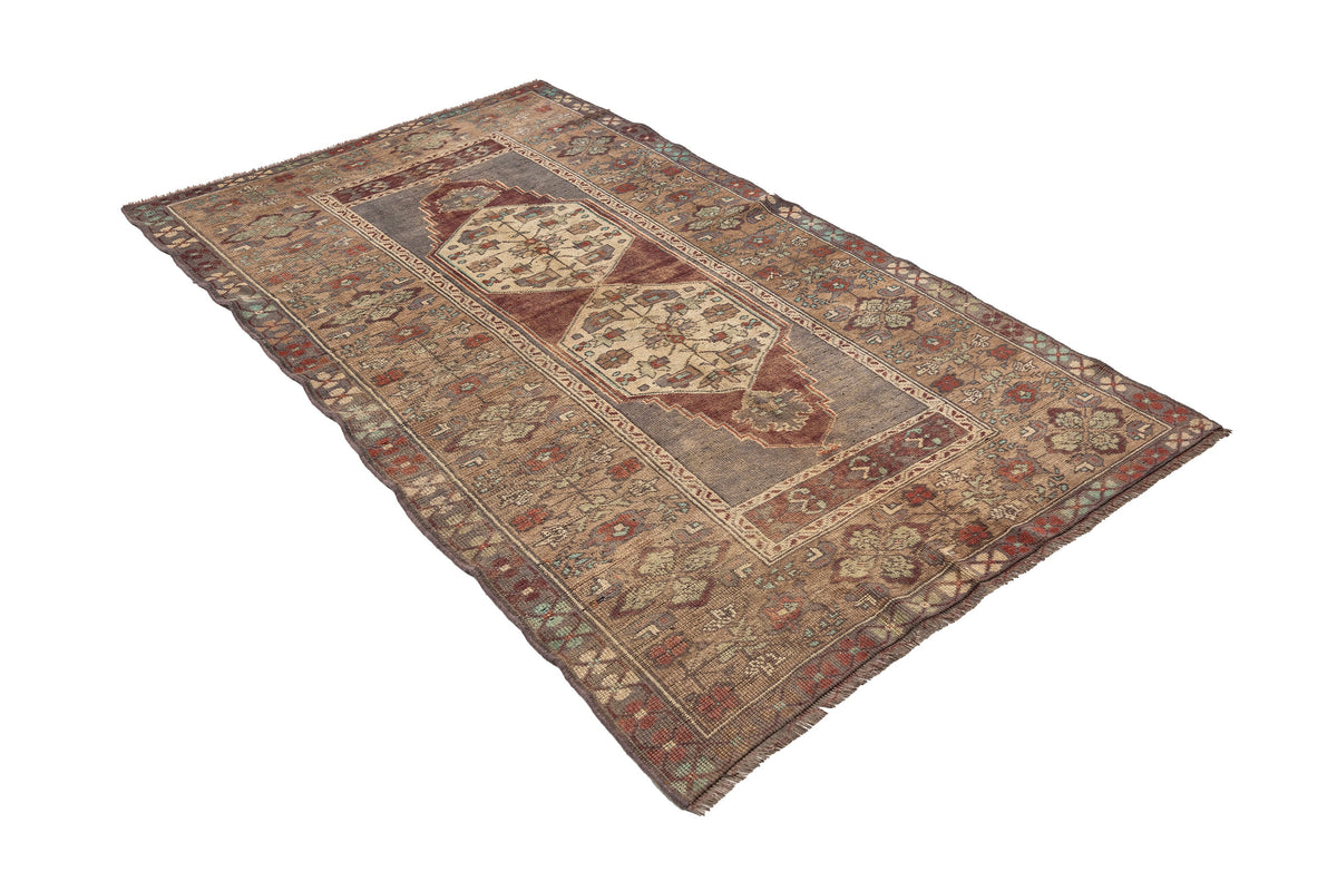 (4'4" x 7'6") Vintage Turkish Neutral Area Rug