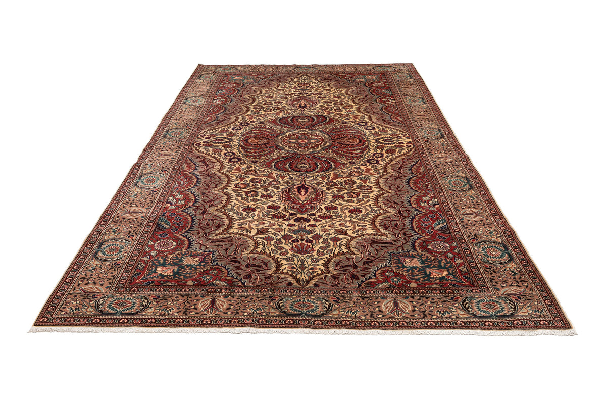 (6'4" x 9'6") Handwoven Oriental Turkish Area Rug