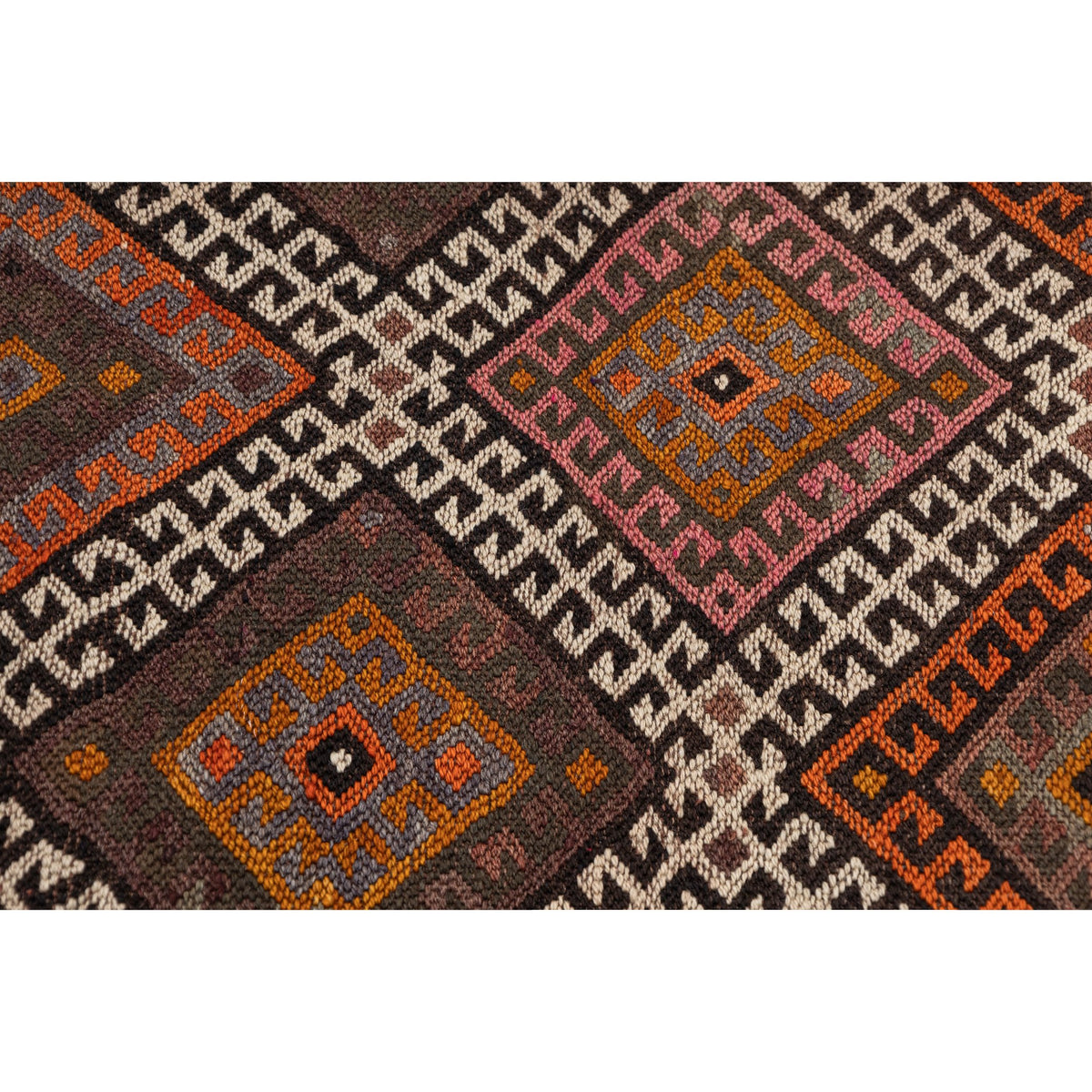 - (3'5'' x 6'5'') Handwoven Vintage Tribal Kilim Rug