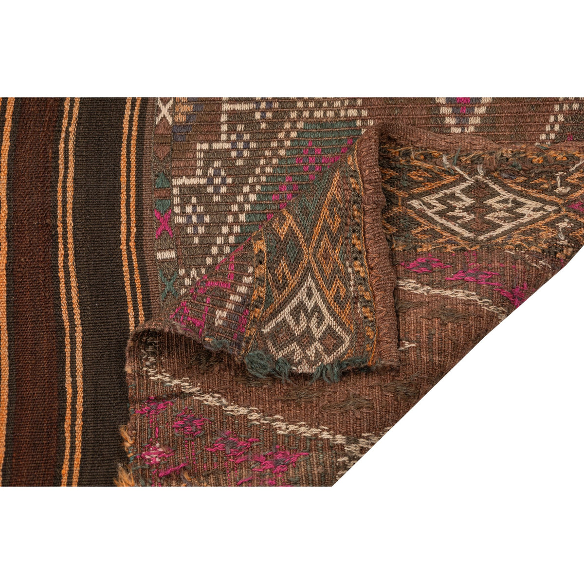 - (4'2''x 6'1'') Vintage Ethnic Kilim Rug
