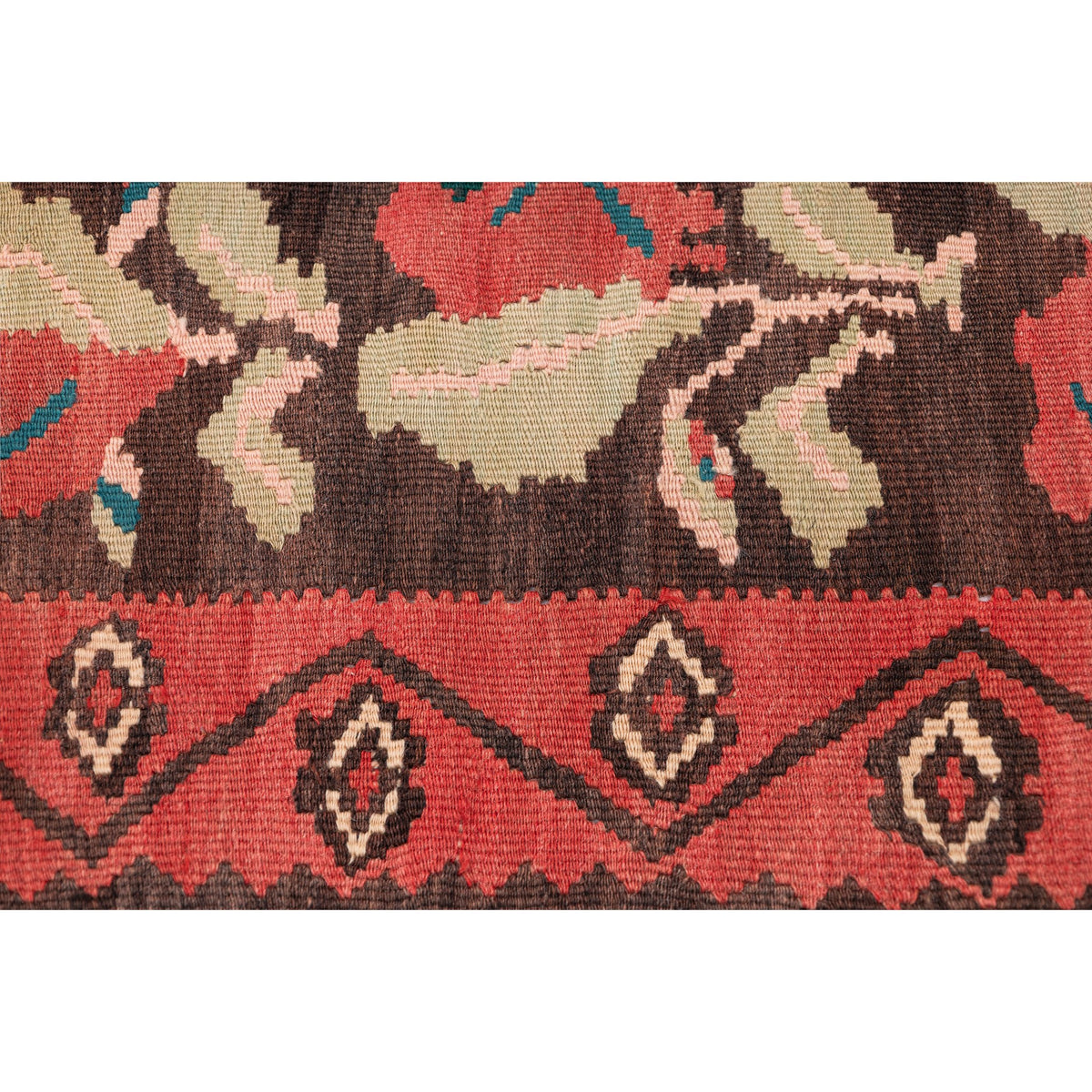 - (2'6'' x 5'1'') Vintage Ethnic Small Kilim Rug