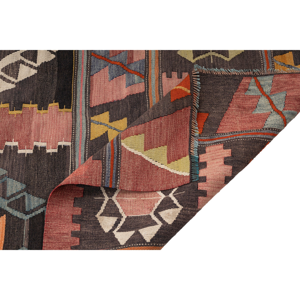 Sansyn - (5'9'' x 7'5'') Vintage Turkish Kilim