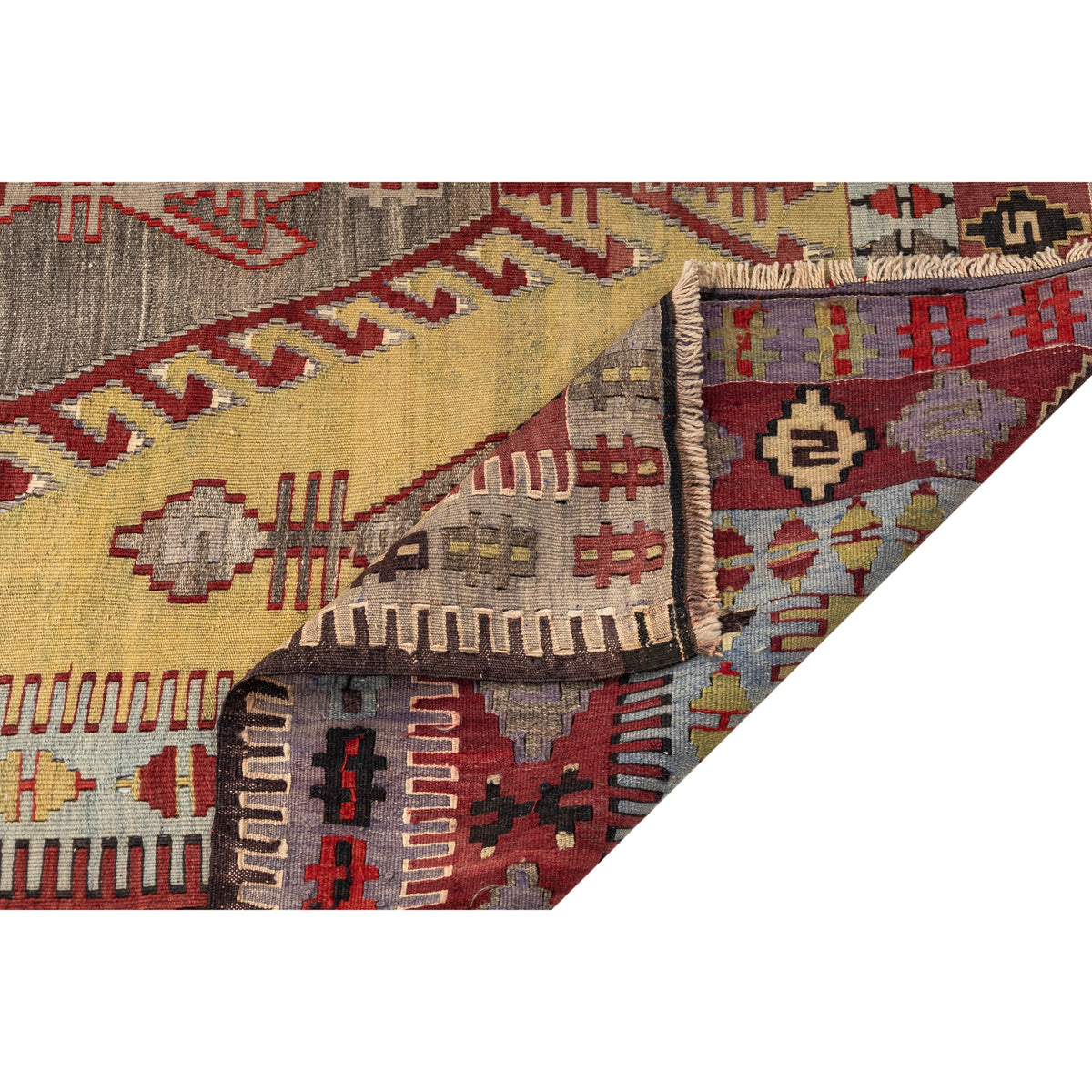 Chaper - (4'8'' x 7') Vintage Turkish Kilim