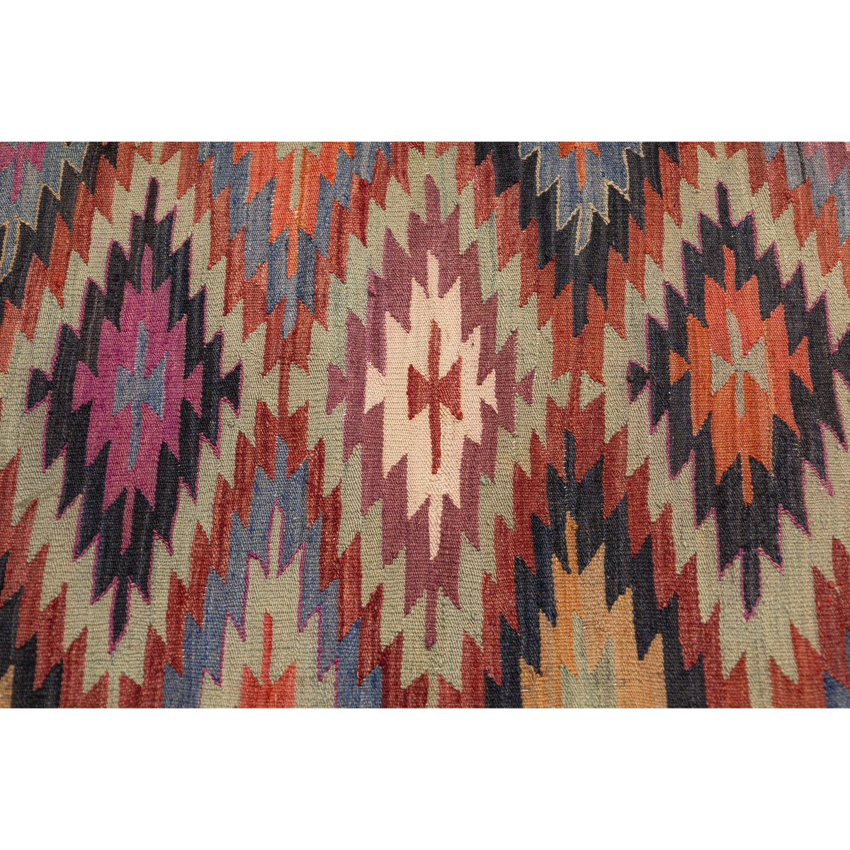 - (5'1'' x 10'4'') Vintage Turkish Kilim