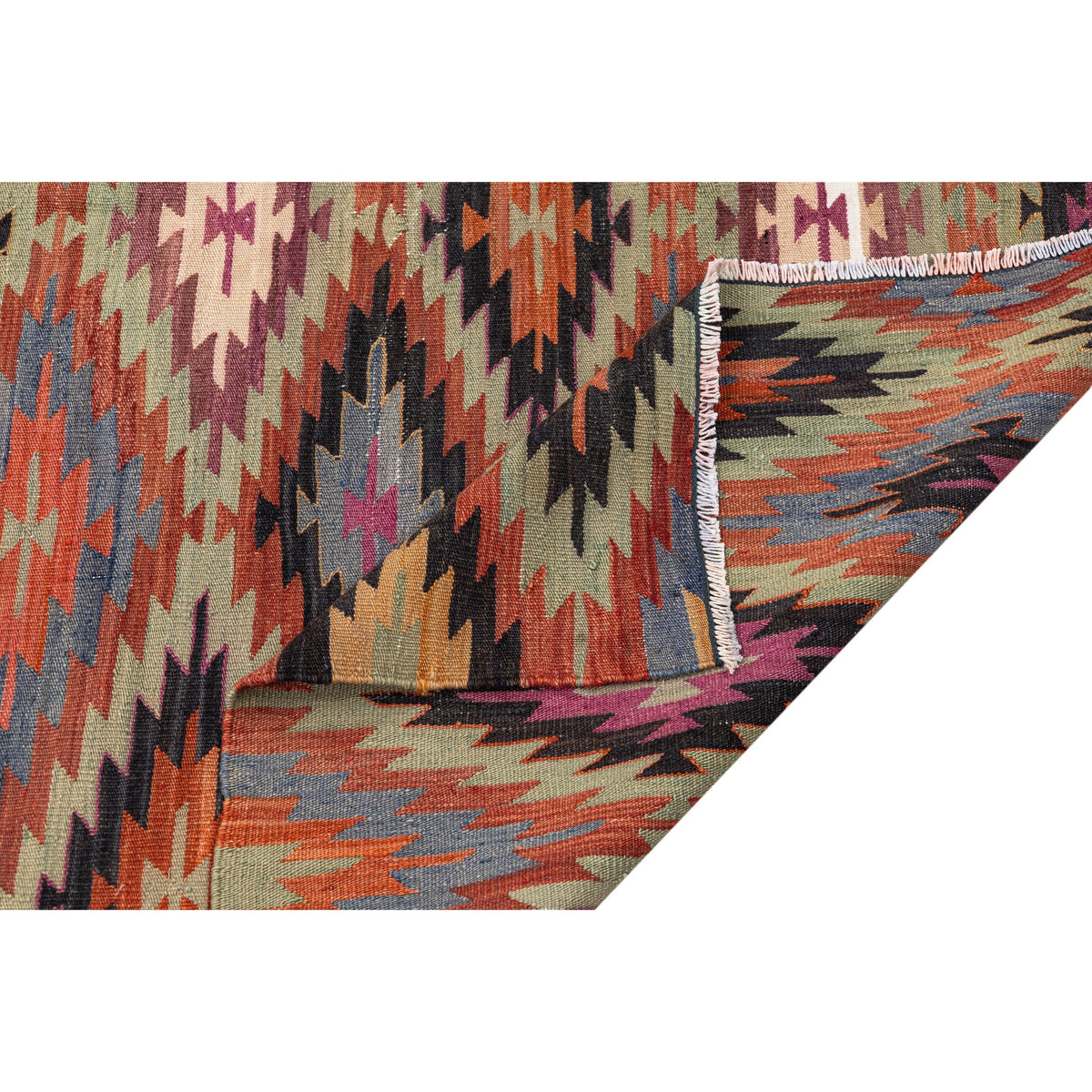 - (5'1'' x 10'4'') Vintage Turkish Kilim