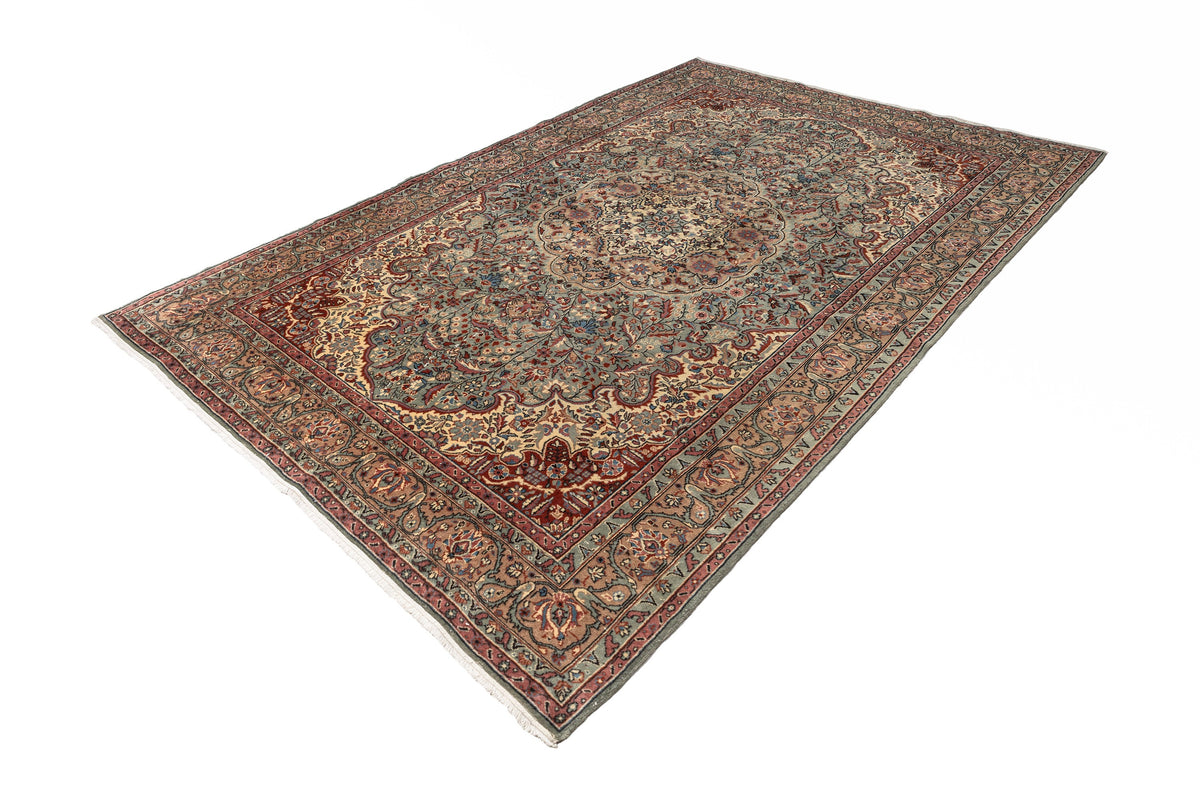 (6'7" x 9'11") Handmade Oriental Authentic Area Rug