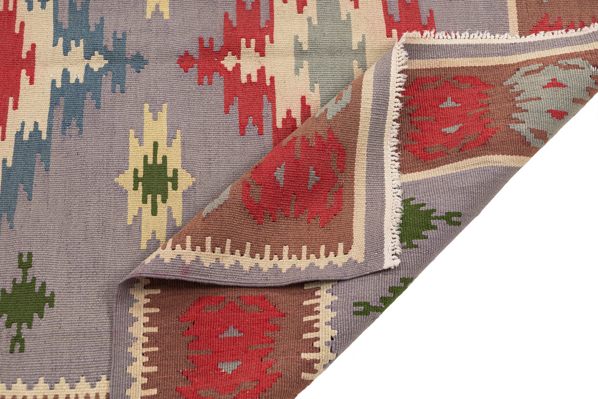 (3'11'' x 5') Handwoven Vintage Small Kilim Rug