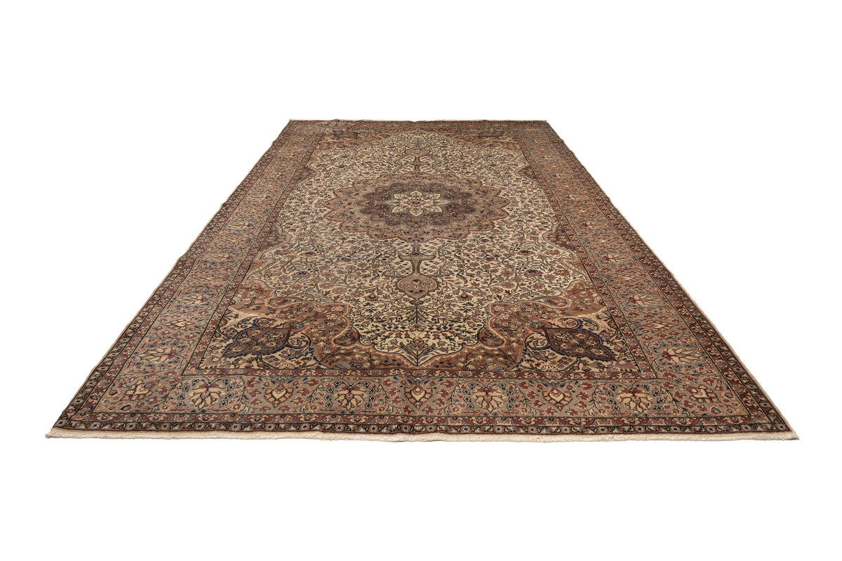 (7'10" x 11'10") Handmade Turkish Oriental Kayseri Rug