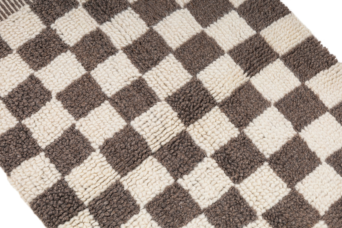 Handmade Organic Wool Checkered Rug (2'1" x 3'3")