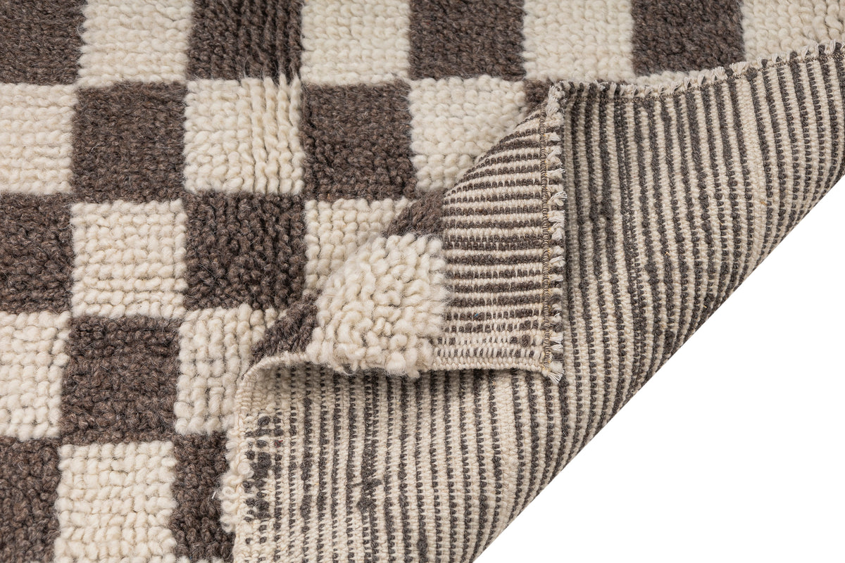 Handmade Organic Wool Checkered Rug (2'1" x 3'3")