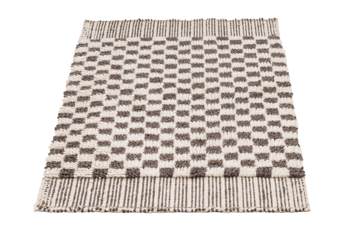 Handmade Organic Wool Checkered Rug (2'1" x 3'3")