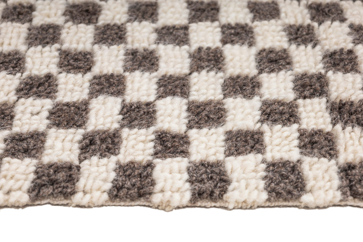 Handmade Organic Wool Checkered Rug (2'1" x 3'3")