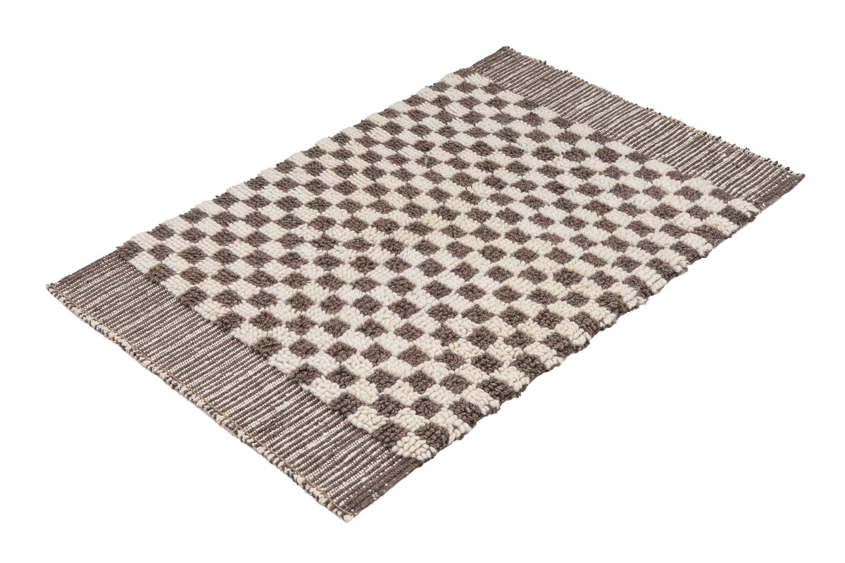 Handmade Organic Wool Checkered Rug (2'1" x 3'3")