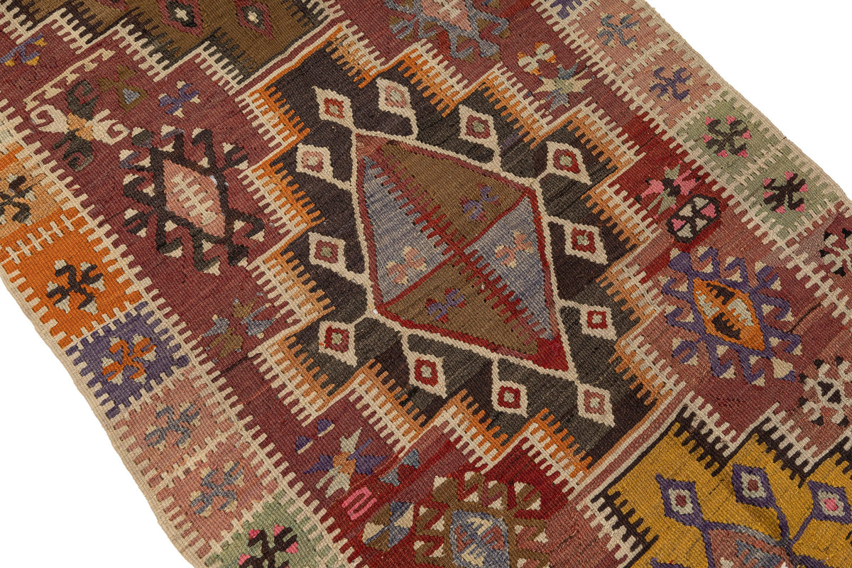 (2'6'' x 5'5'') Oriental Authentic Small Kilim Rug