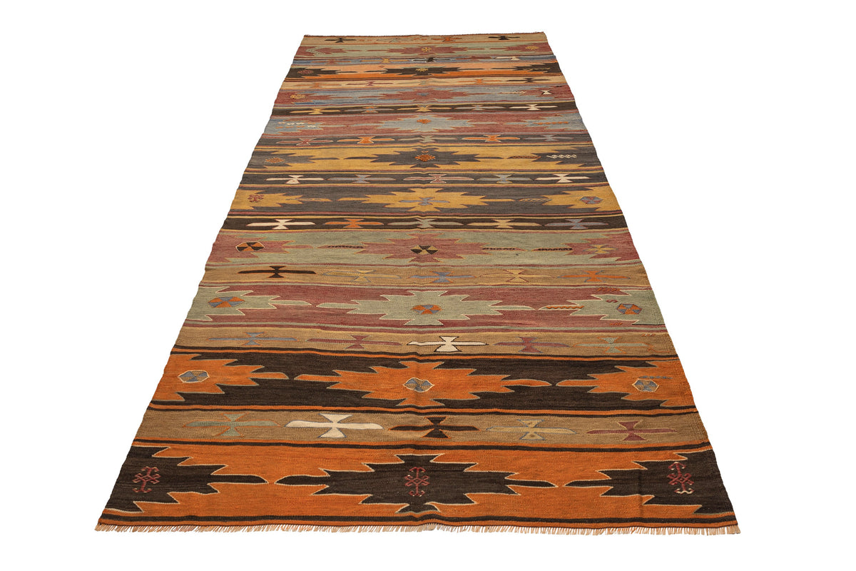 (4'9'' x 10'8'') Handwoven Vintage Kilim Rug