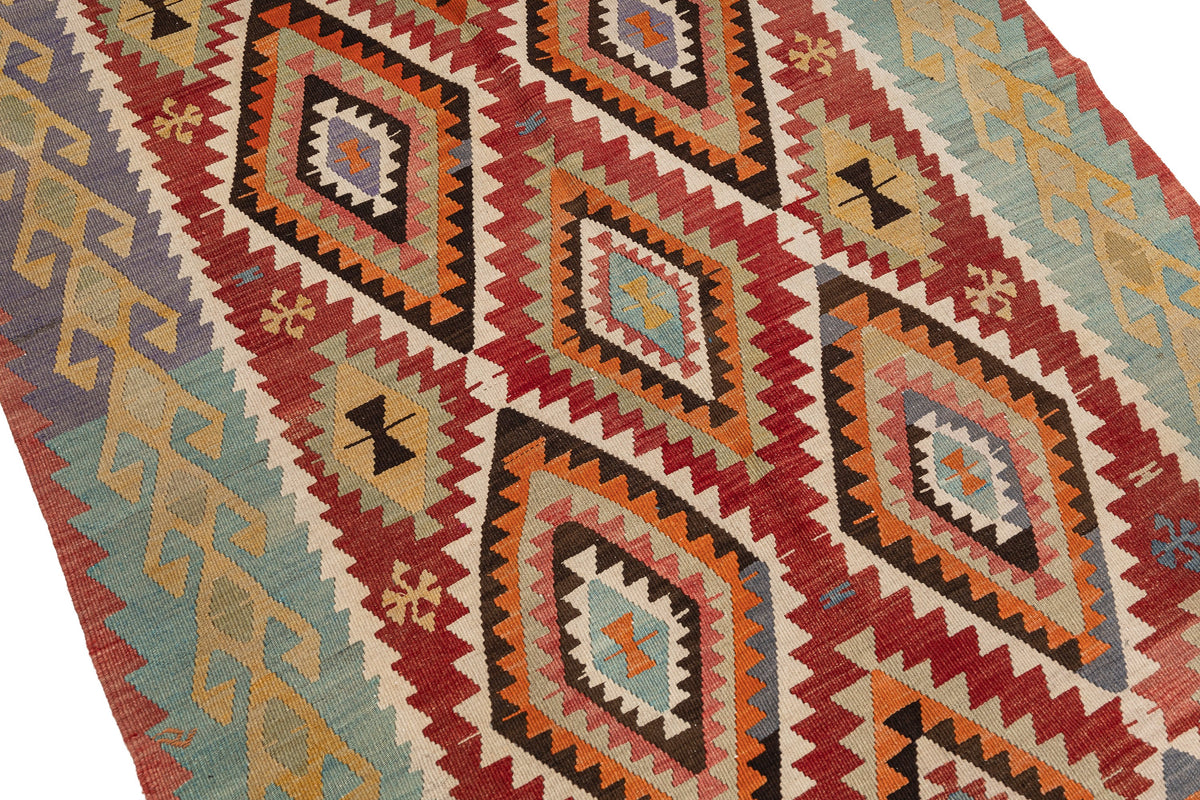 (4'7'' x 9'1'') Handwoven Vintage Geometric Kilim Rug