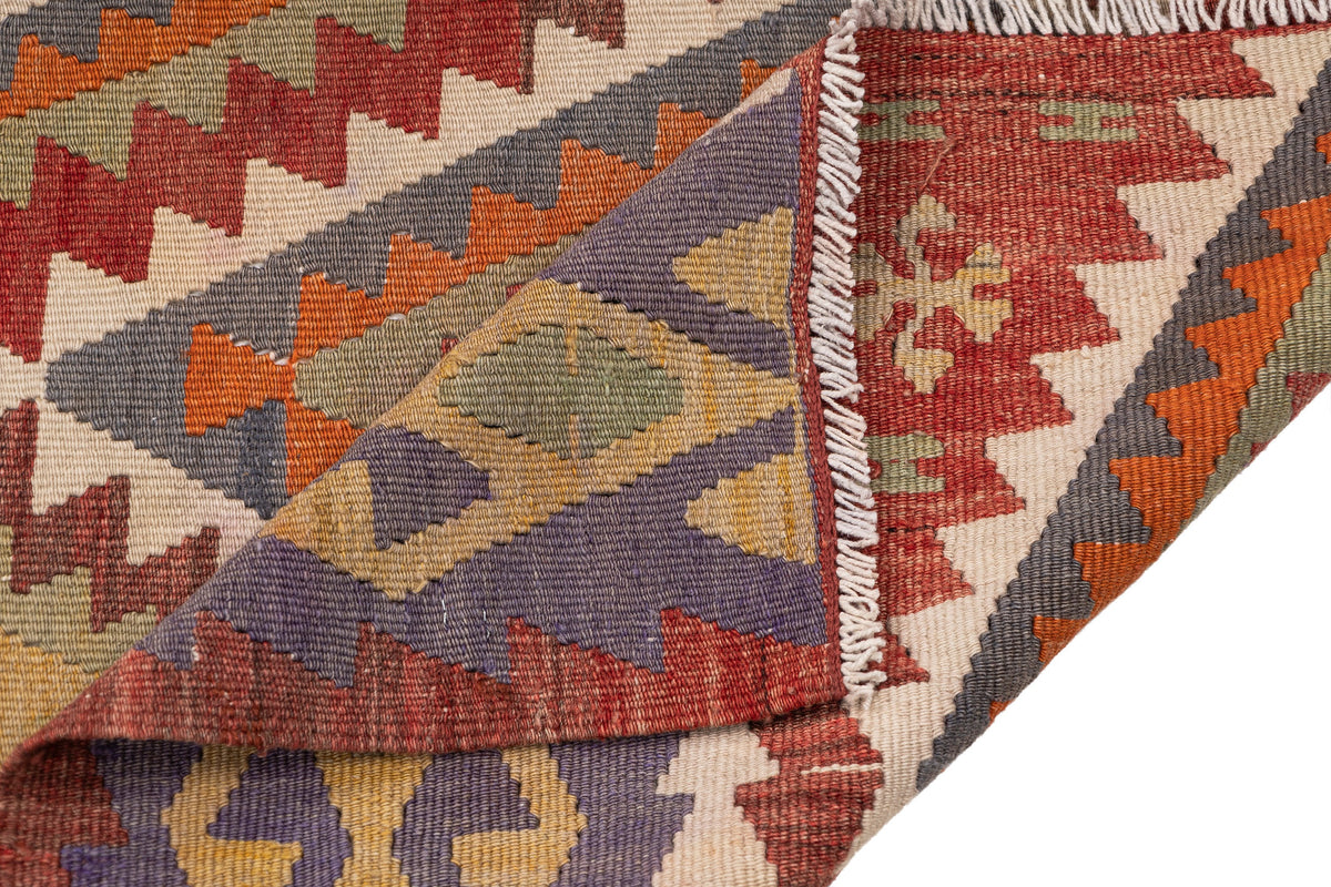 (4'7'' x 9'1'') Handwoven Vintage Geometric Kilim Rug