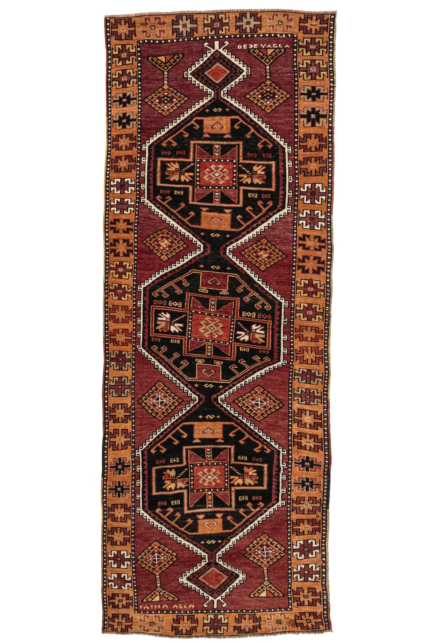 Decorative rug with geometric pattern 