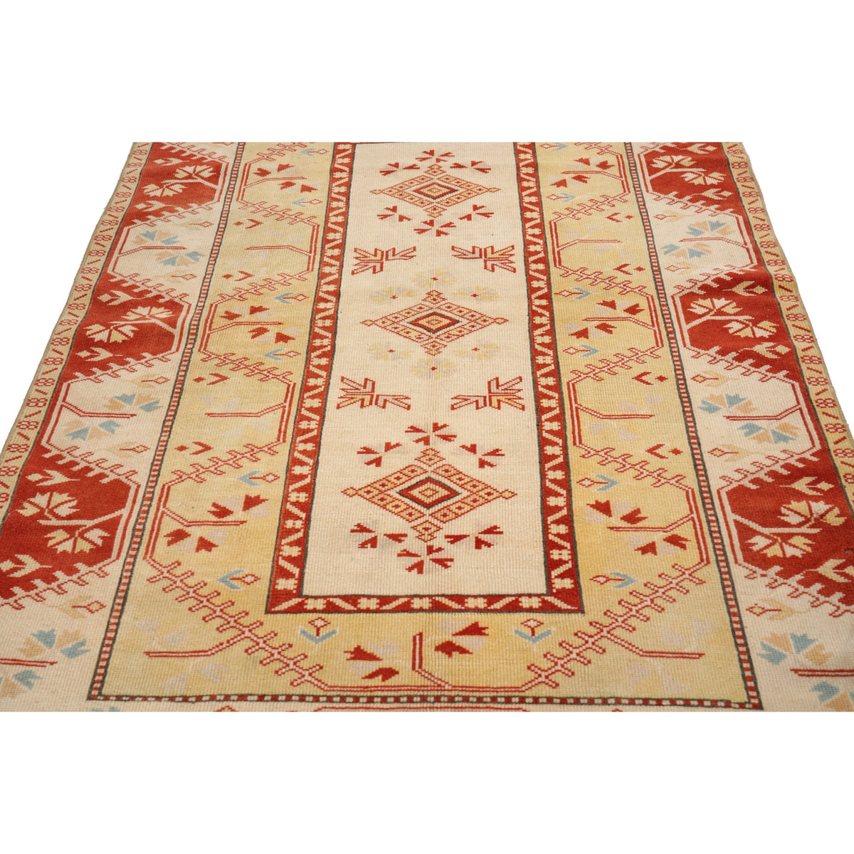 Noranda - (4'4'' x 5'9'') Vintage Turkish Rug