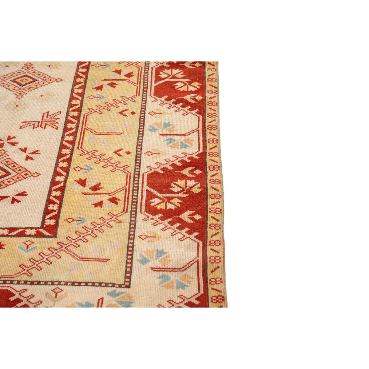 Noranda - (4'4'' x 5'9'') Vintage Turkish Rug