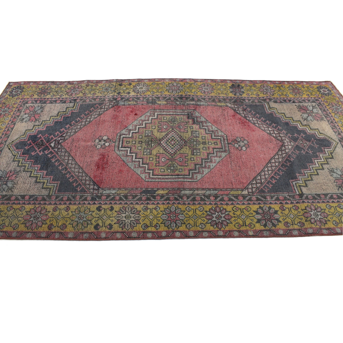 Strazdi - (3'9'' x 7'5'') Vintage Turkish Rug