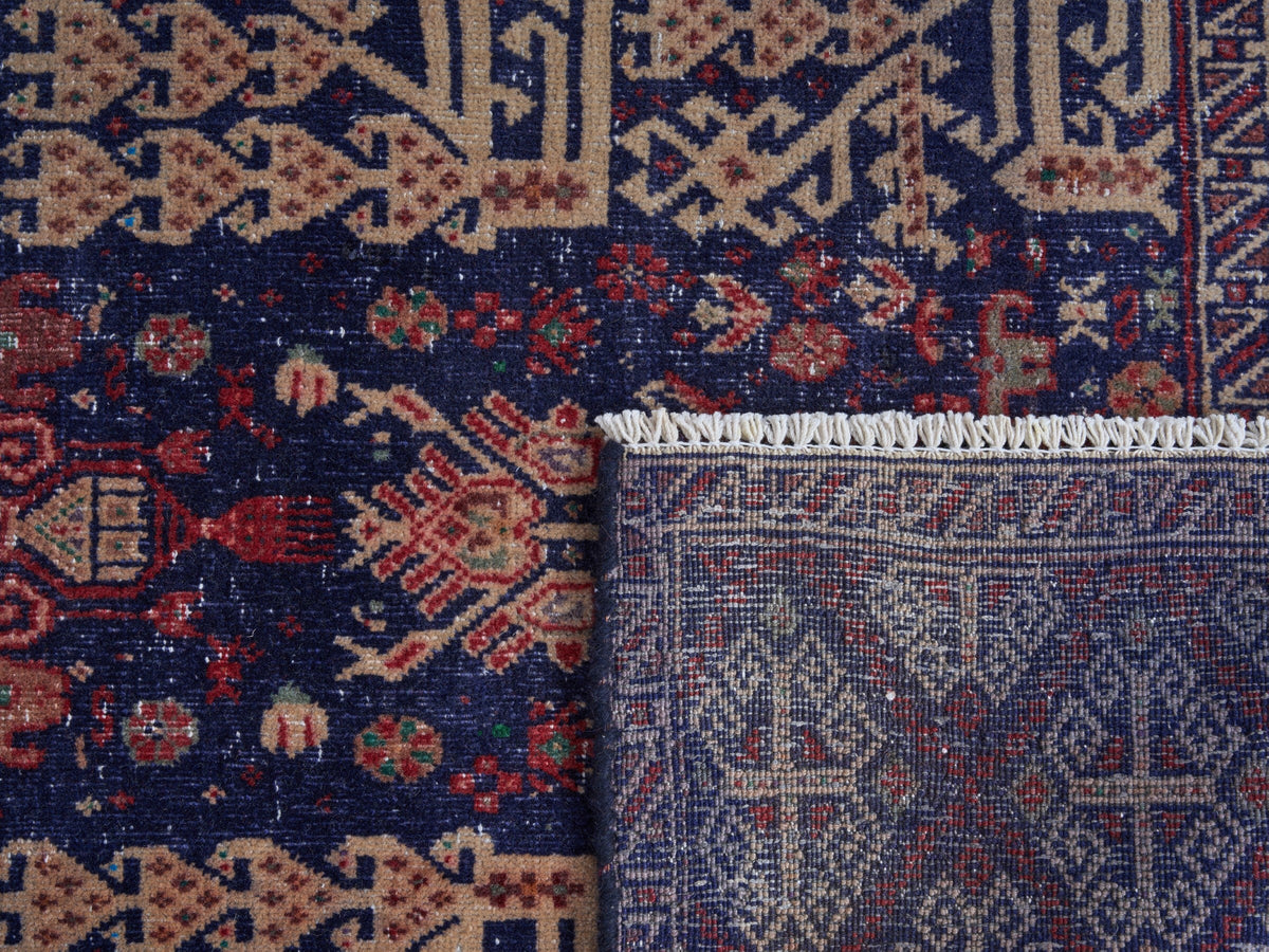 2'7" x 4'11" Oriental Persian Style Small Rug