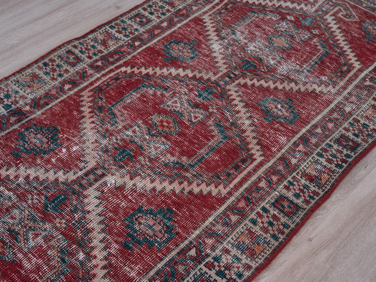 2'9" x 6'5" Vintage Persian Style Red Rug