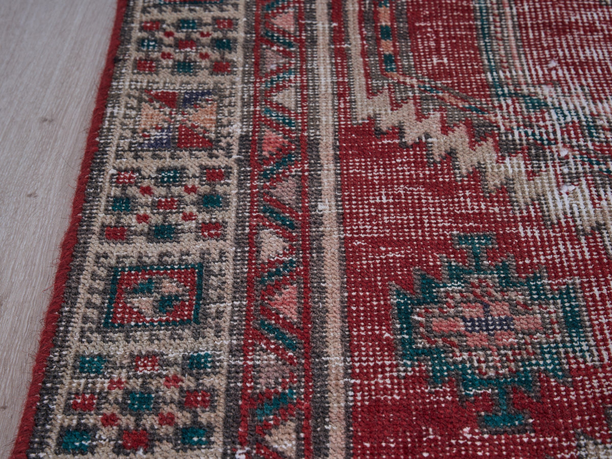 2'9" x 6'5" Vintage Persian Style Red Rug