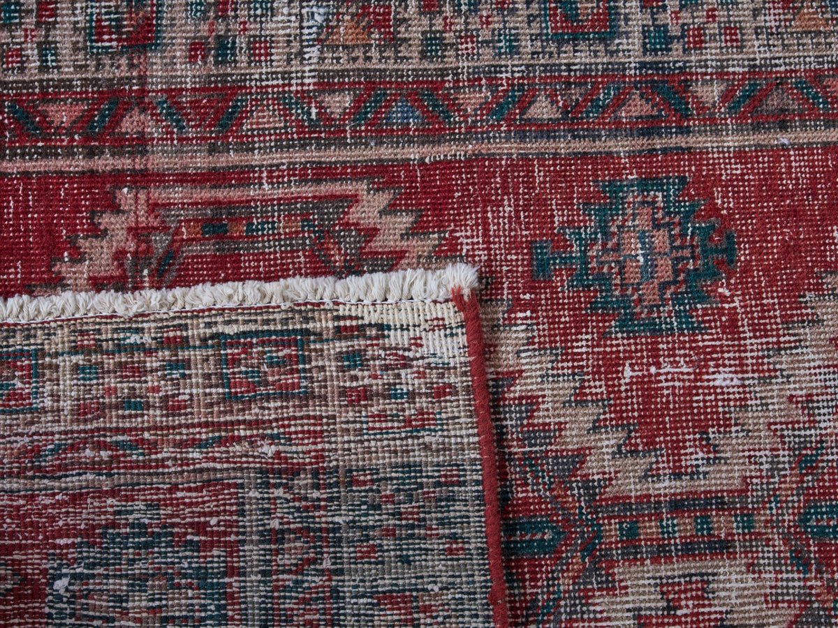 2'9" x 6'5" Vintage Persian Style Red Rug