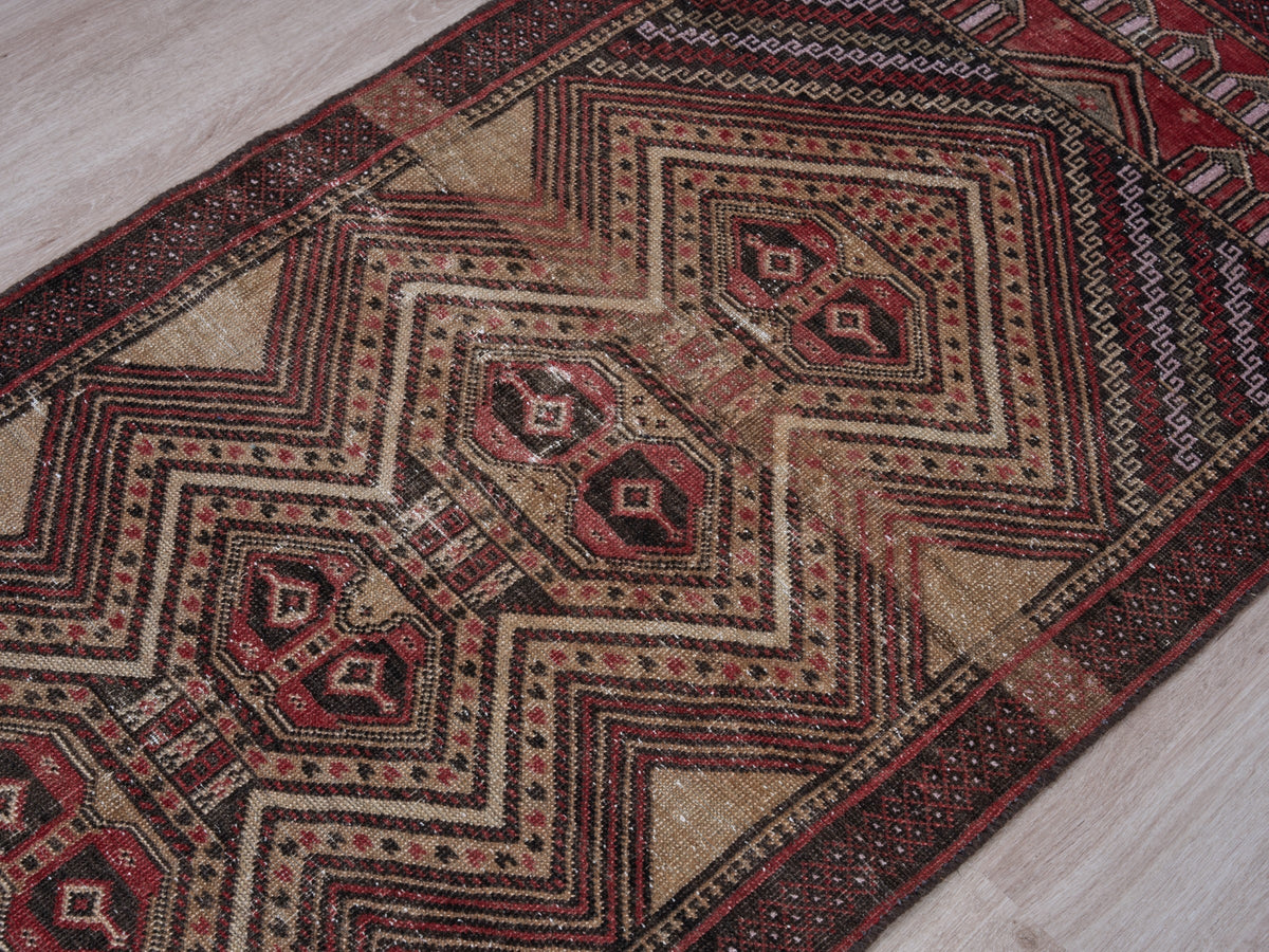 2'3" x 4'2" Oriental Persian Style Small Rug