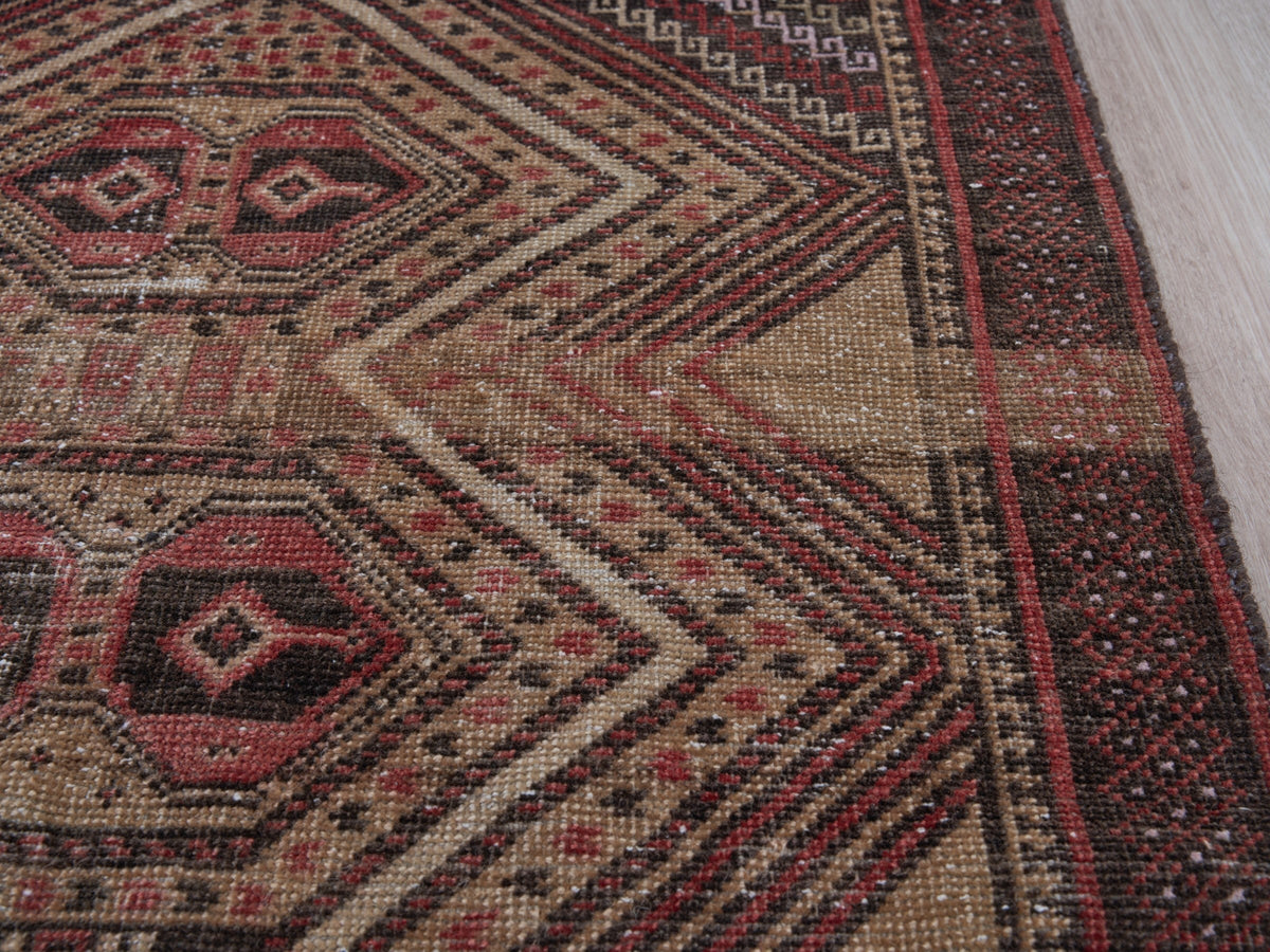 2'3" x 4'2" Oriental Persian Style Small Rug