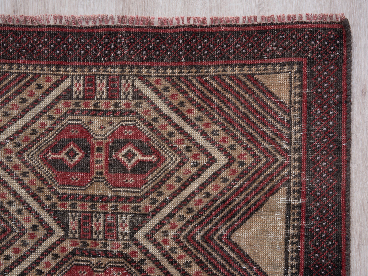 2'3" x 4'2" Oriental Persian Style Small Rug