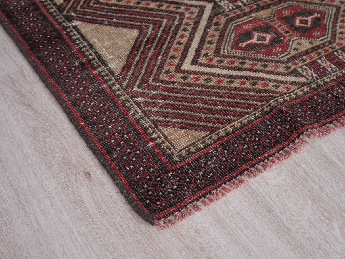 2'3" x 4'2" Oriental Persian Style Small Rug