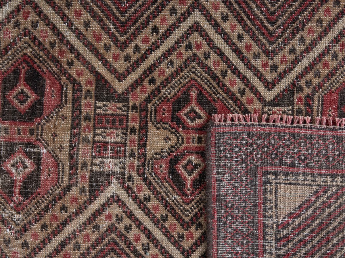 2'3" x 4'2" Oriental Persian Style Small Rug