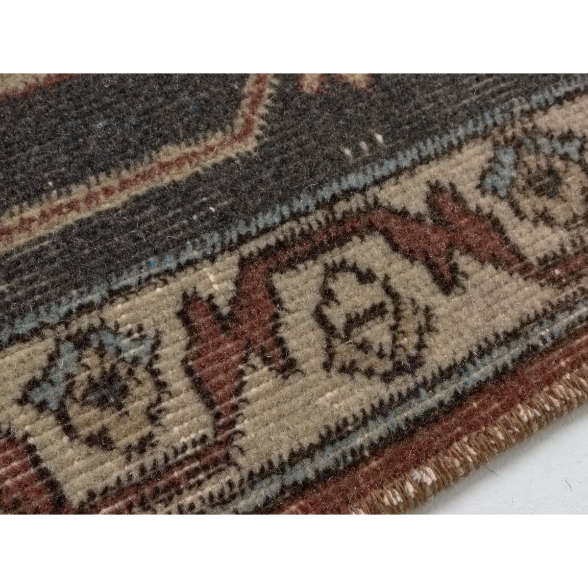 Sentulia - (7' x 9'11'') Vintage Turkish Rug