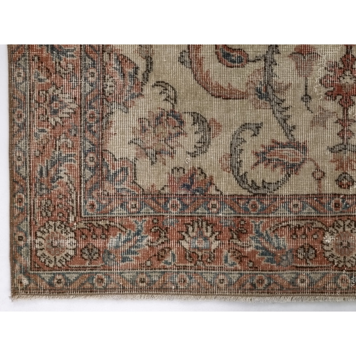 Maglizh - (4'6'' x 7'7'') Vintage Turkish Rug