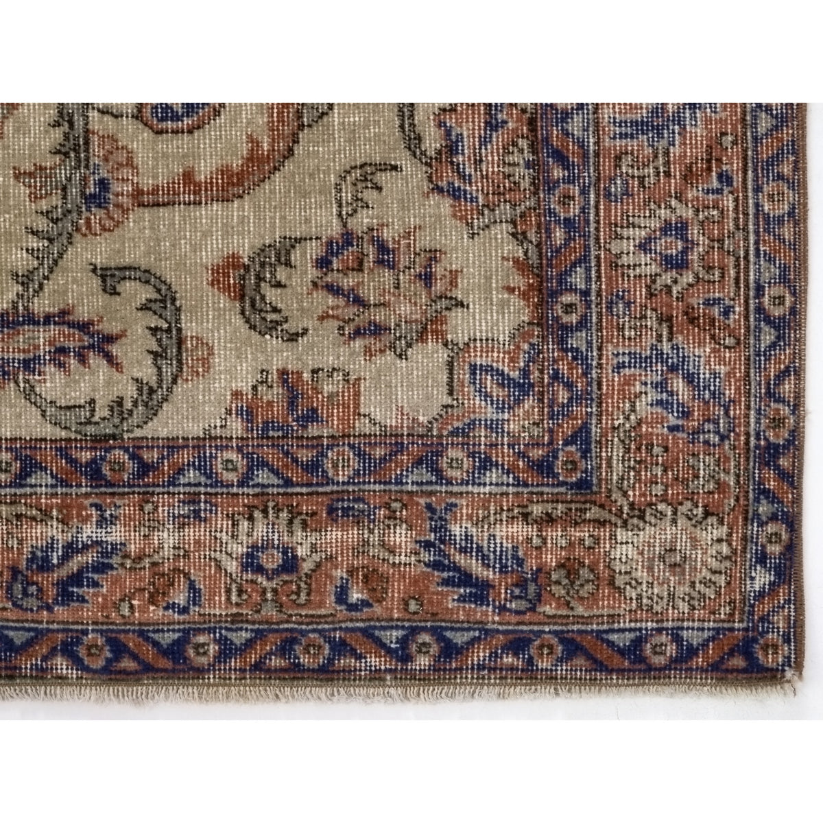 Maglizh - (4'6'' x 7'7'') Vintage Turkish Rug