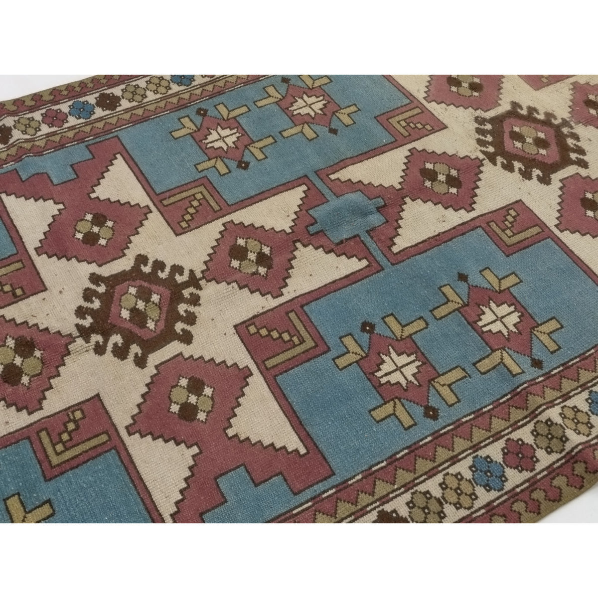 Dryan - (4'9'' x 7'8'') Vintage Turkish Rug