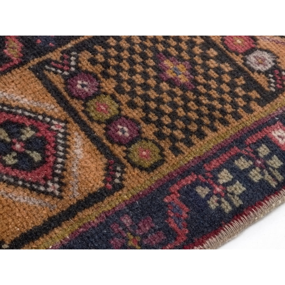 Nedlan - (4'3'' x 7'5'') Vintage Turkish Rug