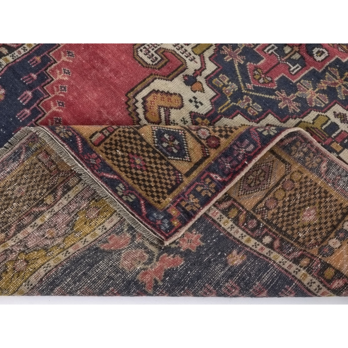 Nedlan - (4'3'' x 7'5'') Vintage Turkish Rug