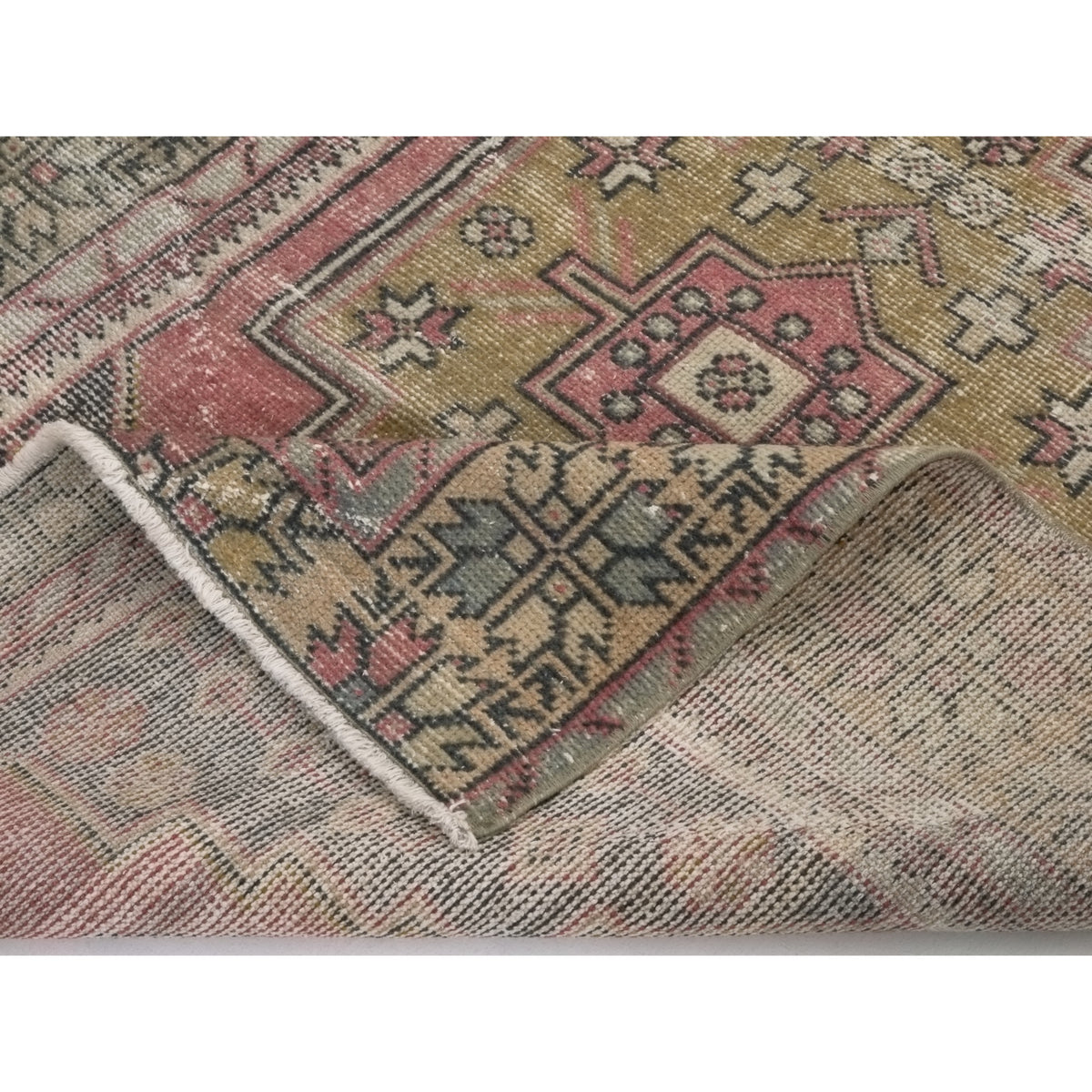 Gramado - (4'1'' x 8'8'') Vintage Turkish Rug