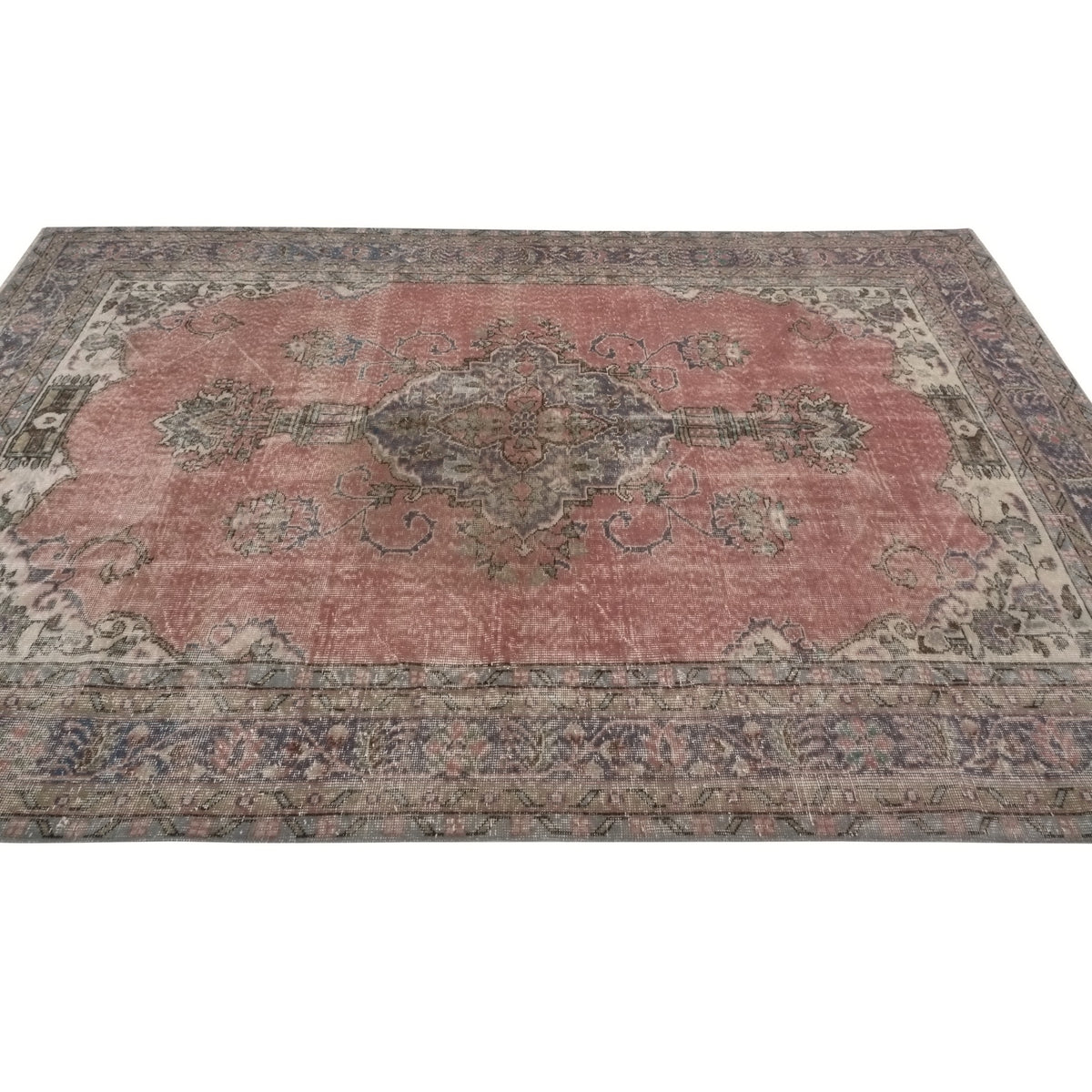 Boonlai - (6'11'' x 10'8'') Vintage Turkish Rug