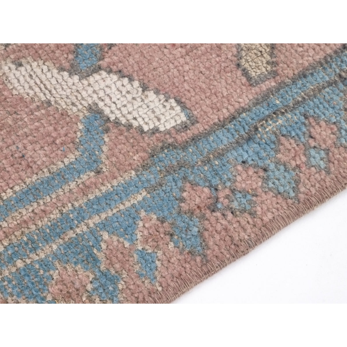 Kobleve - (3'10'' x 5'7'') Vintage Turkish Rug