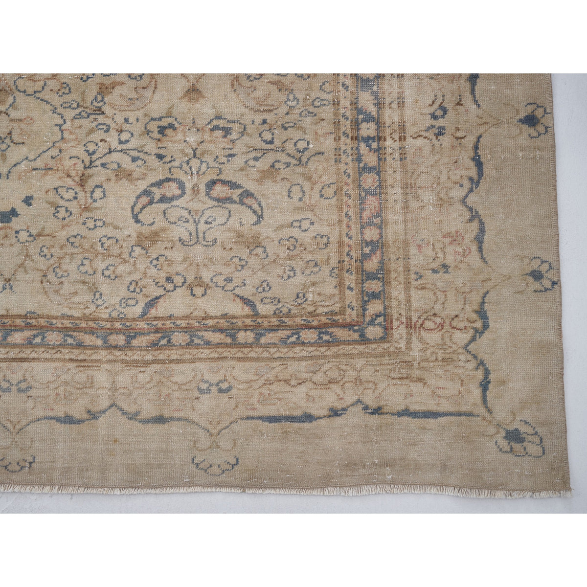 Eshan - (6'6'' x 10') Vintage Turkish Rug