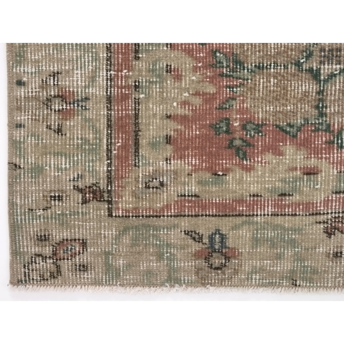 Pavlyn - (3'10'' x 5'3'') Vintage Turkish Rug