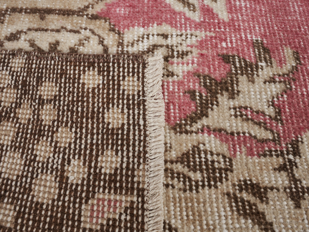 5'5" x 8'11" Brown Pink Vintage Turkish Rug