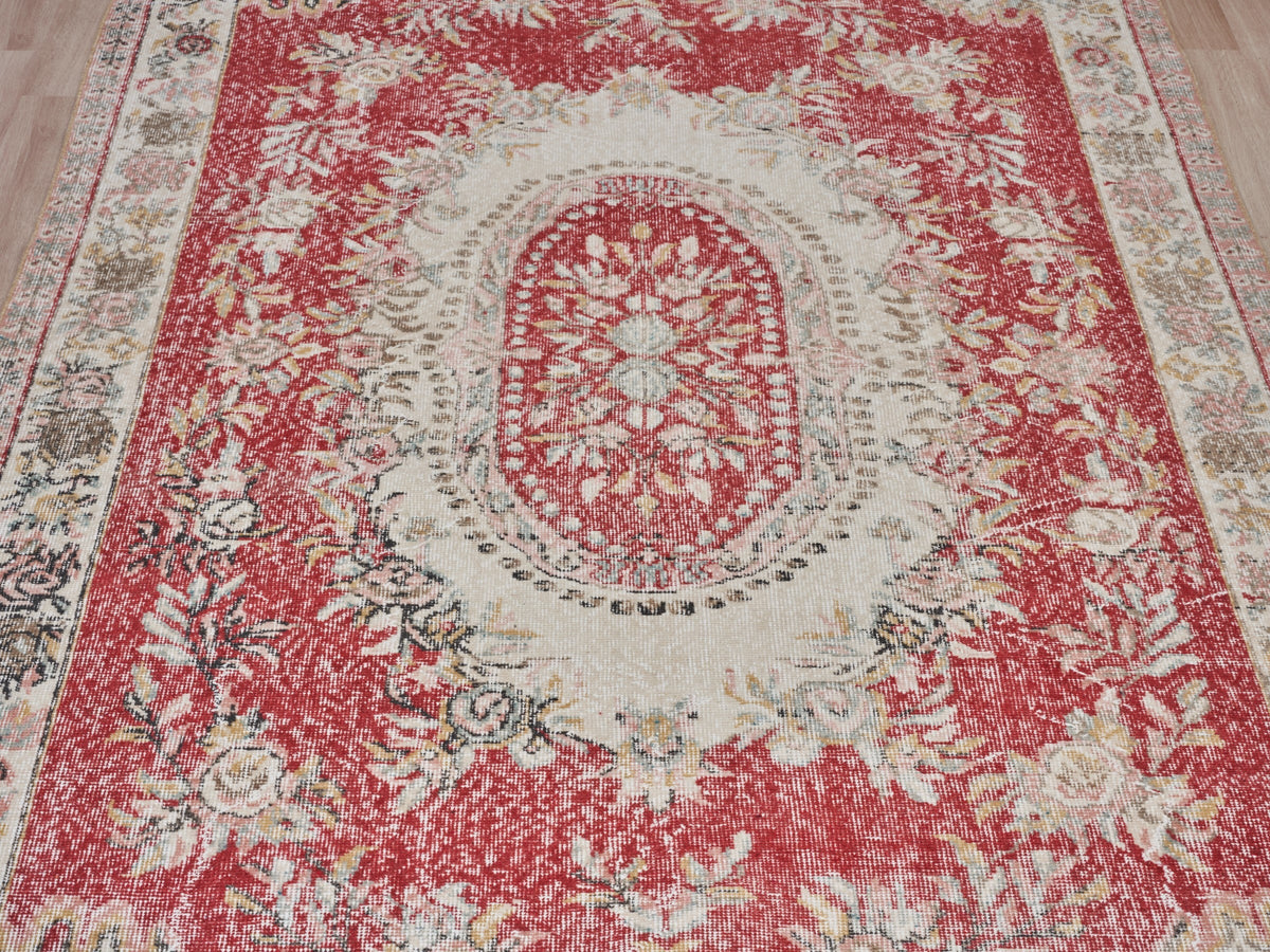 5'8" x 9'10" Red Vintage Turkish Large Rug